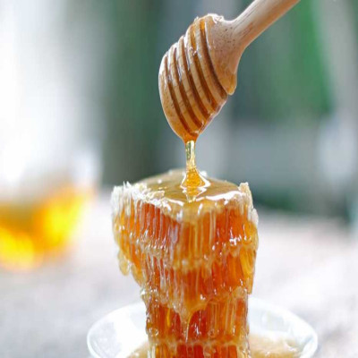 100% Pure & Natural Honey